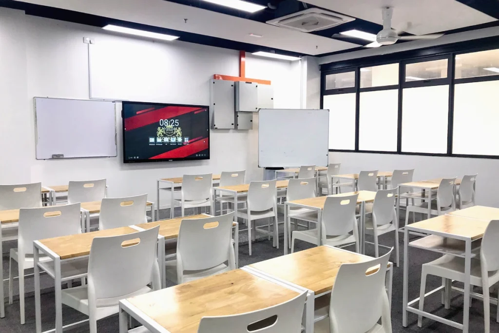 Engaging art lessons with interactive whiteboard technology at Global Ark International School Kajang